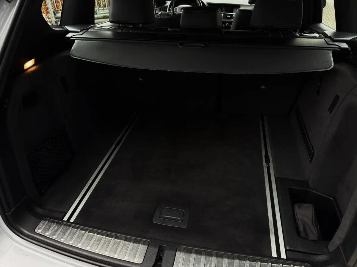 XDrive20i High Executive 184PK|Origineel NL|Proff Navi|AUT|4x4|Trekhaak|Leder|Sportstoelen|Xenon|StoelVW|Climate|Cruise|PDC