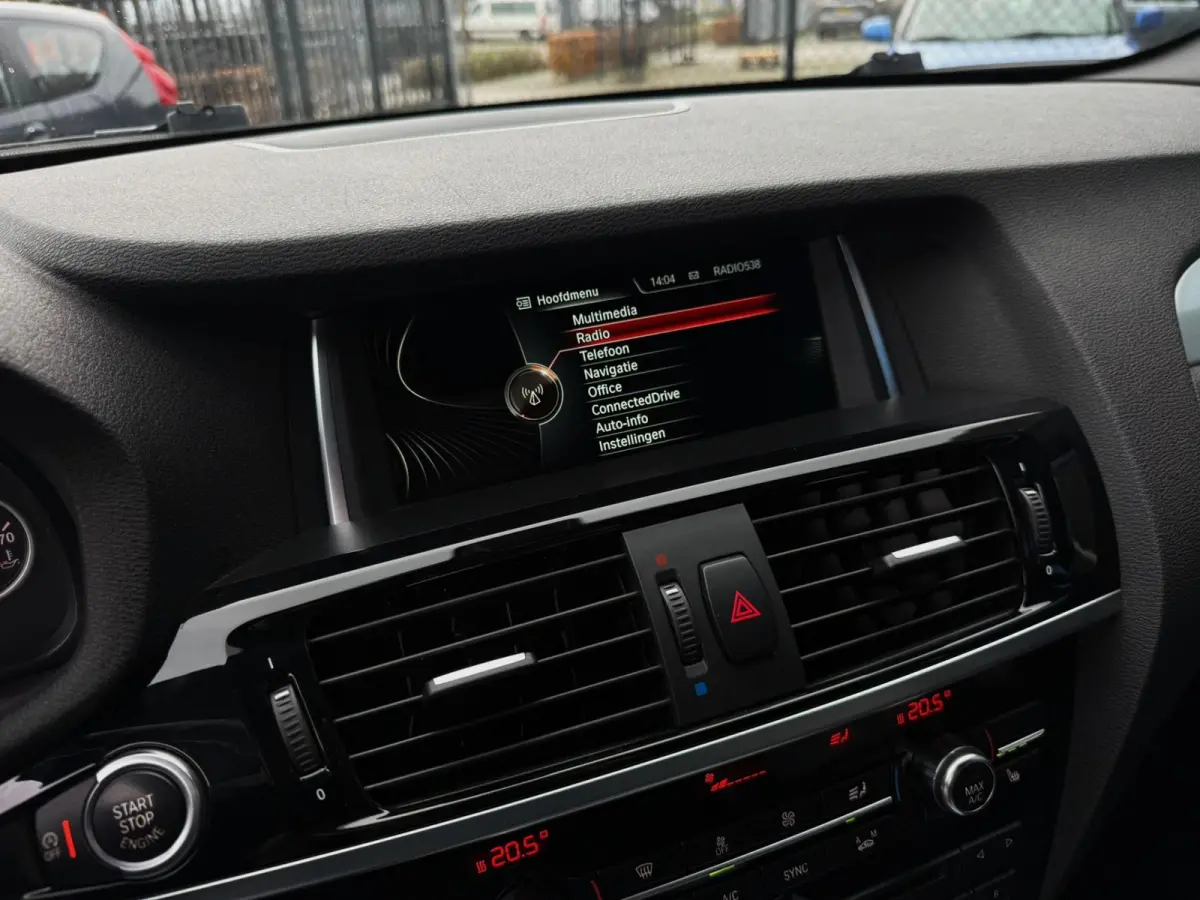 XDrive20i High Executive 184PK|Origineel NL|Proff Navi|AUT|4x4|Trekhaak|Leder|Sportstoelen|Xenon|StoelVW|Climate|Cruise|PDC