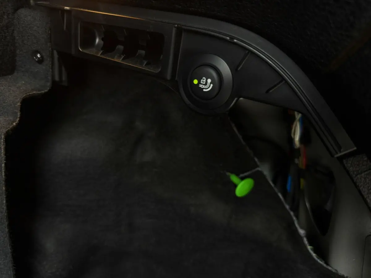 XDrive20i High Executive 184PK|Origineel NL|Proff Navi|AUT|4x4|Trekhaak|Leder|Sportstoelen|Xenon|StoelVW|Climate|Cruise|PDC