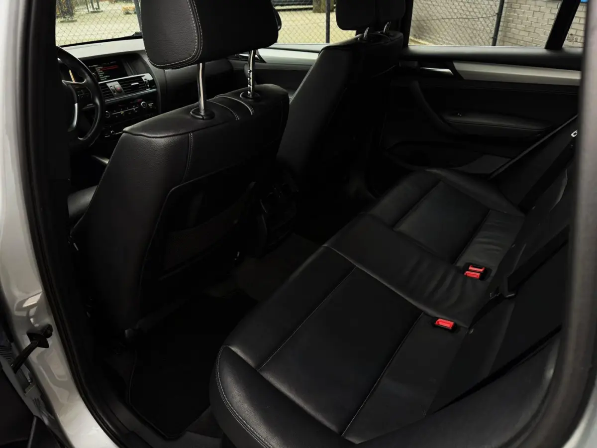 XDrive20i High Executive 184PK|Origineel NL|Proff Navi|AUT|4x4|Trekhaak|Leder|Sportstoelen|Xenon|StoelVW|Climate|Cruise|PDC