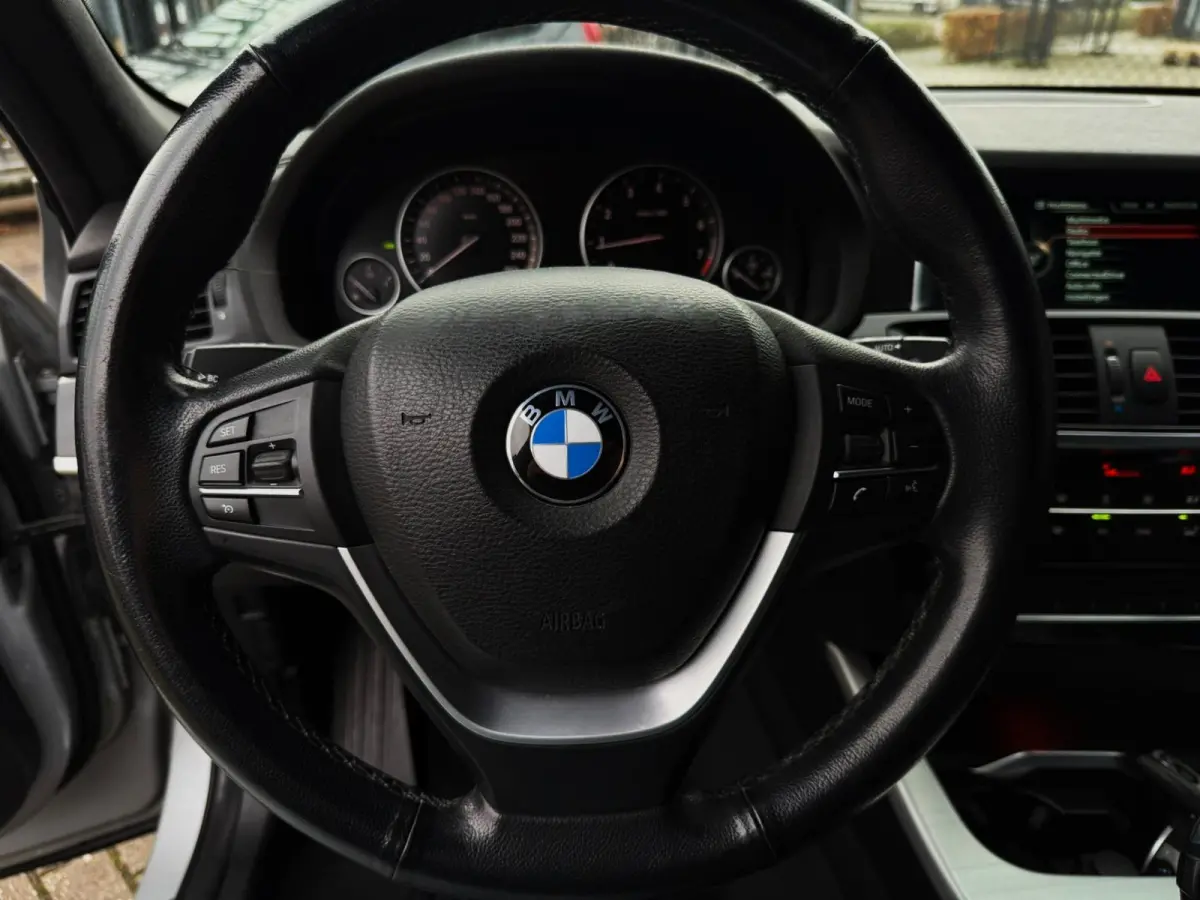 XDrive20i High Executive 184PK|Origineel NL|Proff Navi|AUT|4x4|Trekhaak|Leder|Sportstoelen|Xenon|StoelVW|Climate|Cruise|PDC