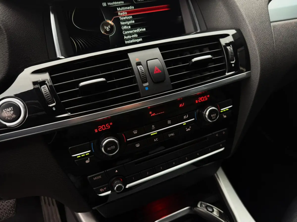 XDrive20i High Executive 184PK|Origineel NL|Proff Navi|AUT|4x4|Trekhaak|Leder|Sportstoelen|Xenon|StoelVW|Climate|Cruise|PDC