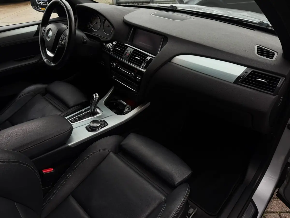 XDrive20i High Executive 184PK|Origineel NL|Proff Navi|AUT|4x4|Trekhaak|Leder|Sportstoelen|Xenon|StoelVW|Climate|Cruise|PDC