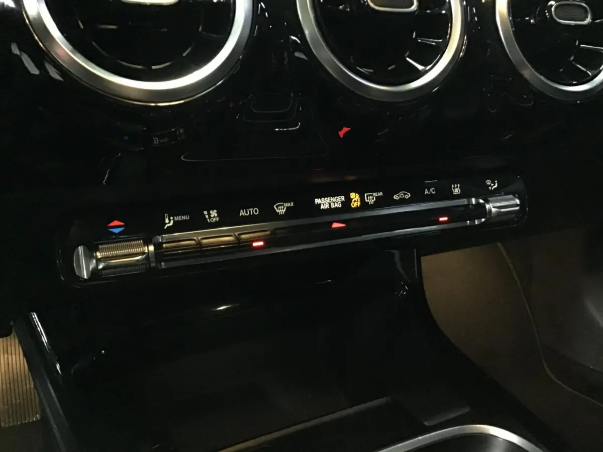 250 e Business Line I Dealer Onderh. I Stoelverw. I Half/leder I Keyless I 18inch I 69xxx KM I Led I Navi