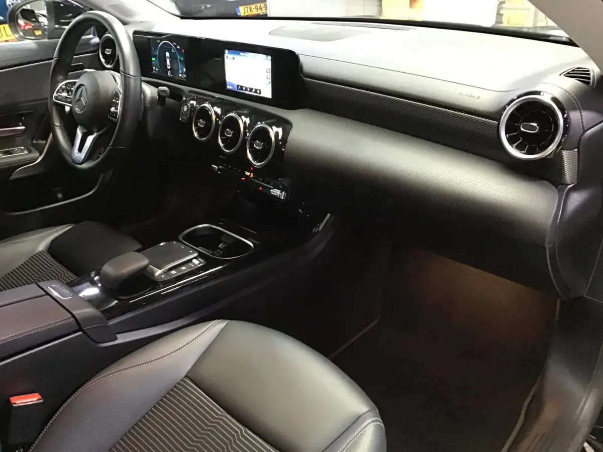 250 e Business Line I Dealer Onderh. I Stoelverw. I Half/leder I Keyless I 18inch I 69xxx KM I Led I Navi