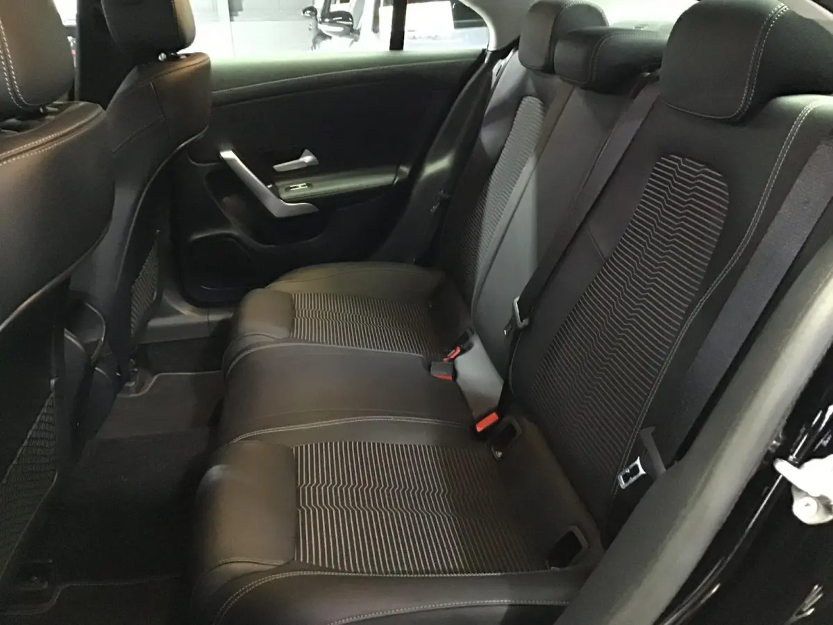 250 e Business Line I Dealer Onderh. I Stoelverw. I Half/leder I Keyless I 18inch I 69xxx KM I Led I Navi
