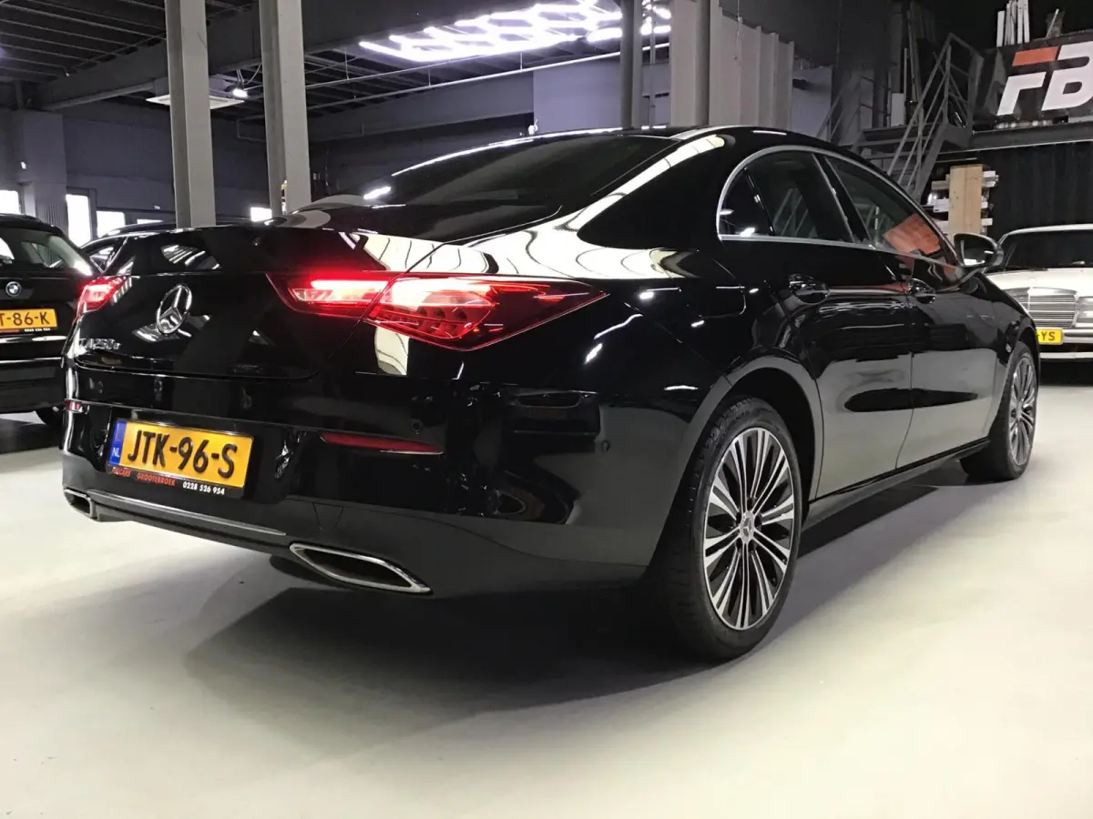 250 e Business Line I Dealer Onderh. I Stoelverw. I Half/leder I Keyless I 18inch I 69xxx KM I Led I Navi