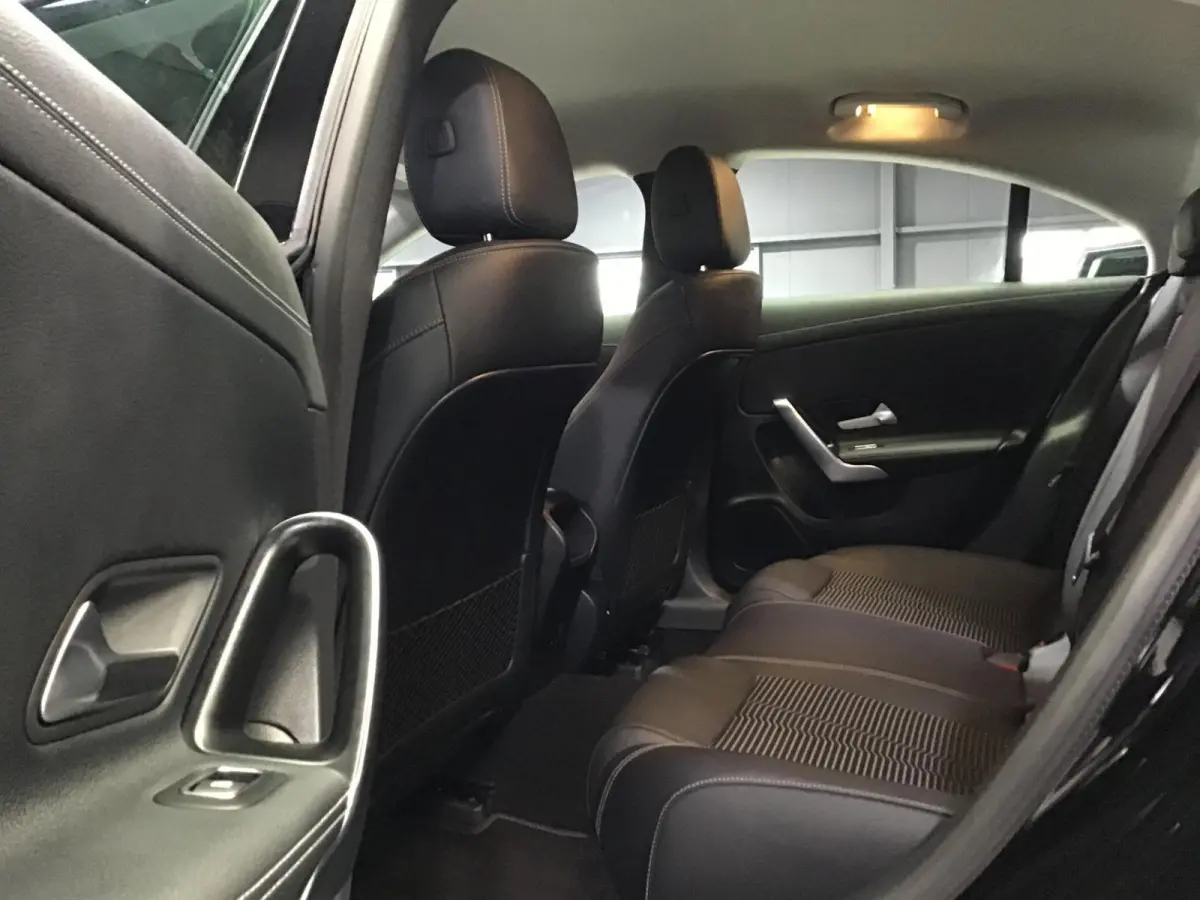 250 e Business Line I Dealer Onderh. I Stoelverw. I Half/leder I Keyless I 18inch I 69xxx KM I Led I Navi