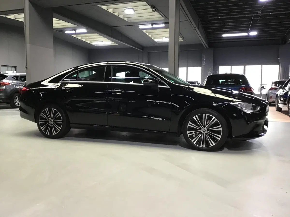 250 e Business Line I Dealer Onderh. I Stoelverw. I Half/leder I Keyless I 18inch I 69xxx KM I Led I Navi