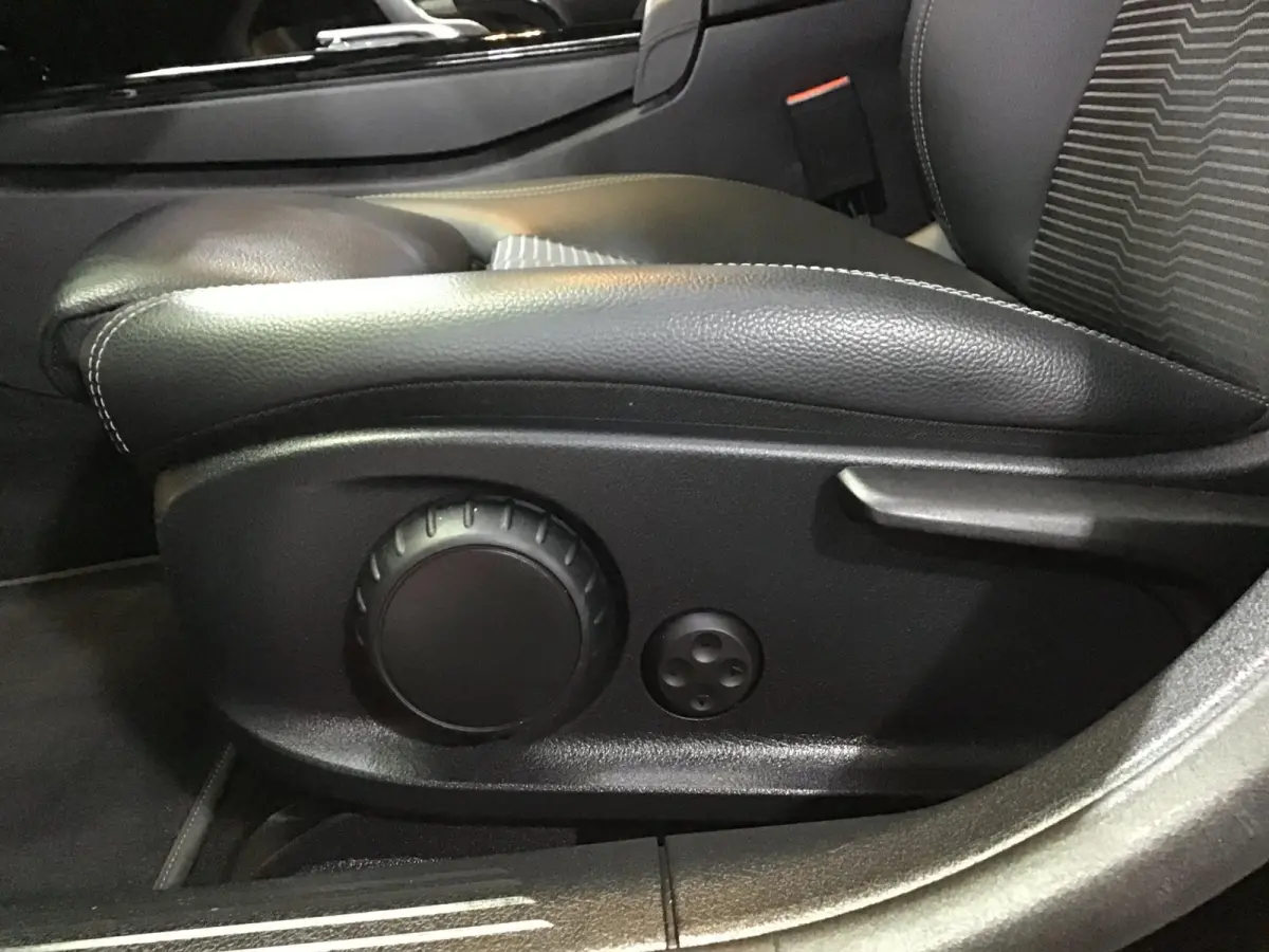 250 e Business Line I Dealer Onderh. I Stoelverw. I Half/leder I Keyless I 18inch I 69xxx KM I Led I Navi