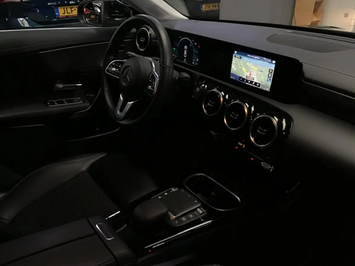 250 e Business Line I Dealer Onderh. I Stoelverw. I Half/leder I Keyless I 18inch I 69xxx KM I Led I Navi