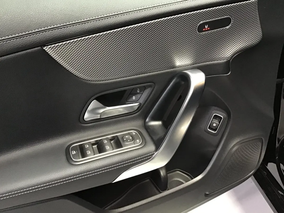 250 e Business Line I Dealer Onderh. I Stoelverw. I Half/leder I Keyless I 18inch I 69xxx KM I Led I Navi