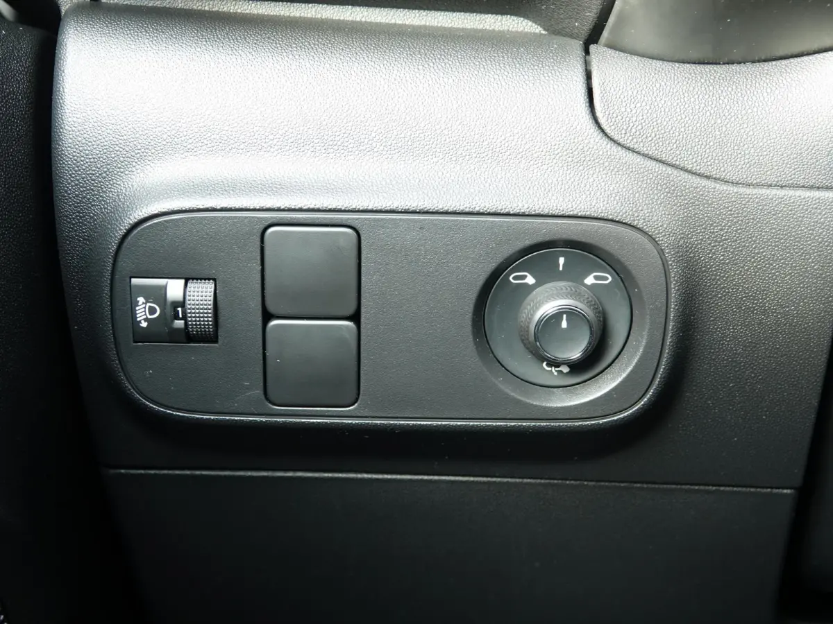 1.2 PureTech C-Series | 83 PK | NAVIGATIE | CARPLAY | CLIMATE CONTROL | CRUISE CONTROL |  50.554 KM