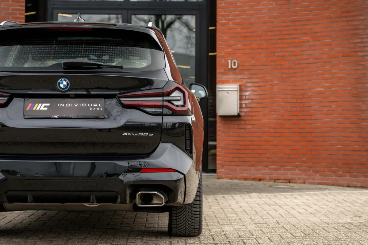 xDrive30e M-Sport ACC Panorama HuD Trekhaak Leder