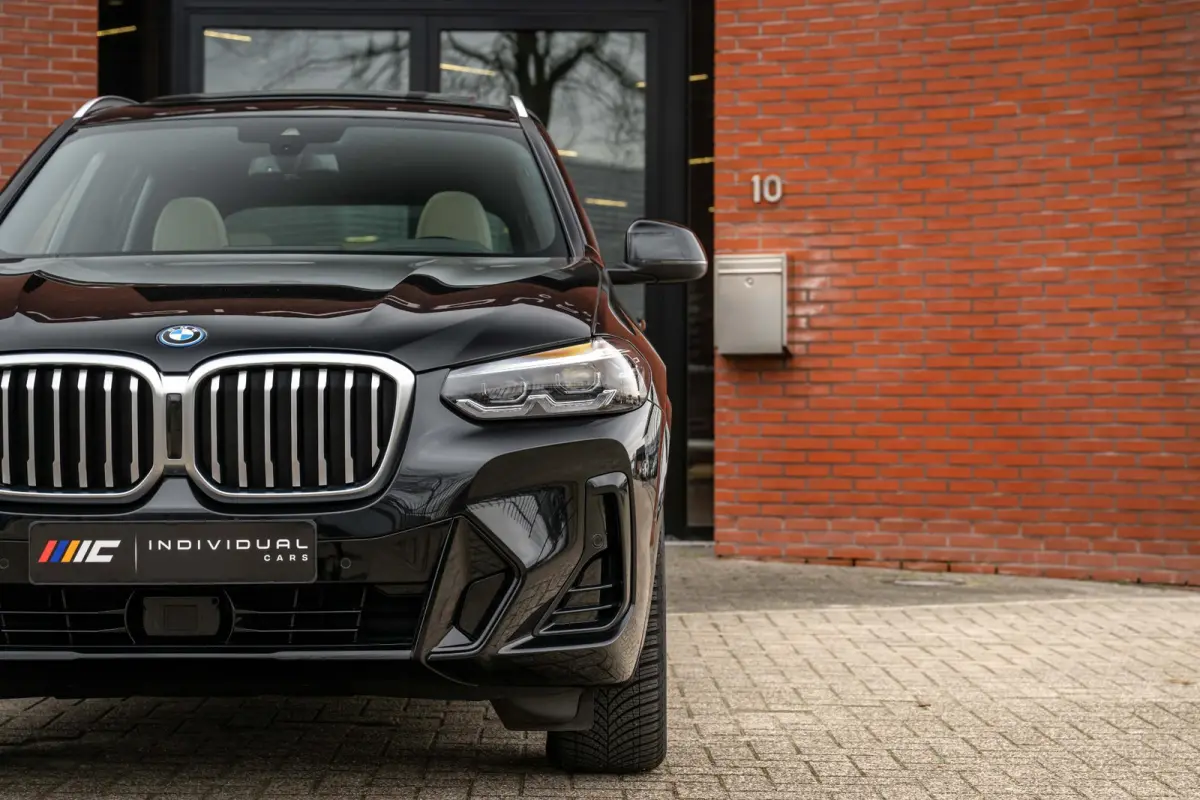 xDrive30e M-Sport ACC Panorama HuD Trekhaak Leder