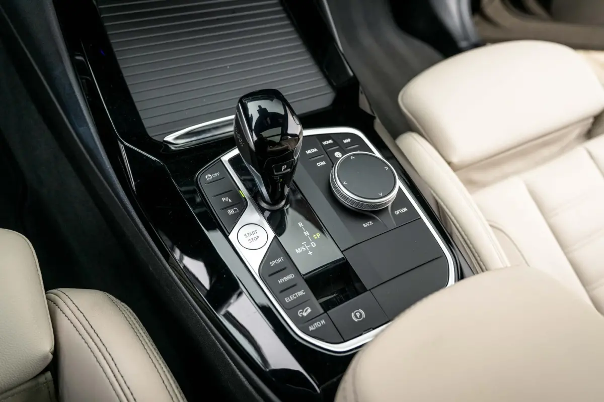xDrive30e M-Sport ACC Panorama HuD Trekhaak Leder