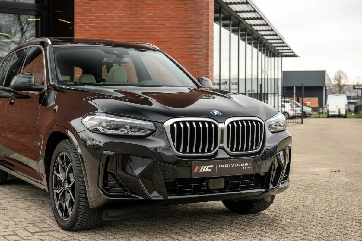 xDrive30e M-Sport ACC Panorama HuD Trekhaak Leder