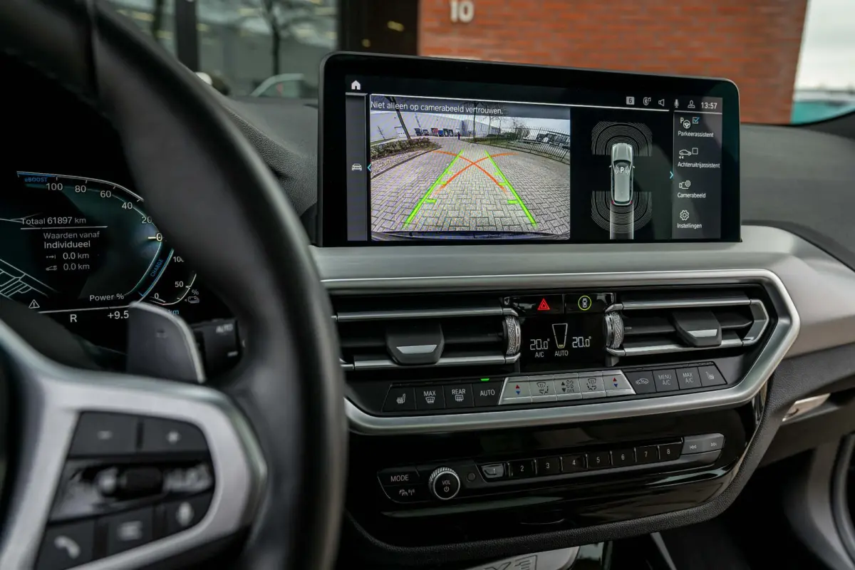 xDrive30e M-Sport ACC Panorama HuD Trekhaak Leder