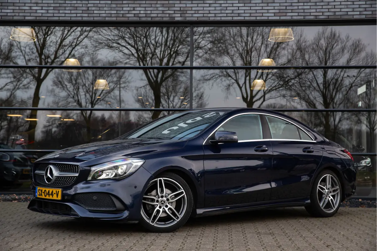 180 Business Solution AMG Upgrade Edition , Achteruitrijcamera, Stoelverwarming,