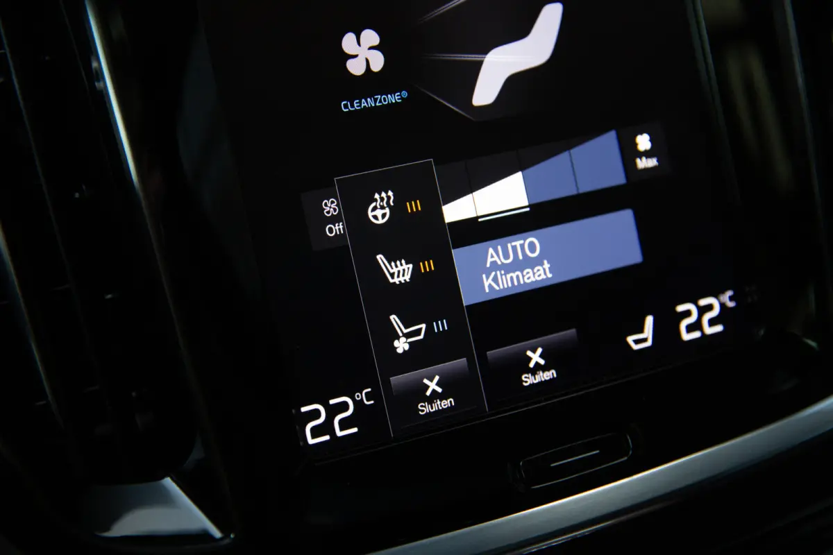 2.0 T5 AWD Inscription , Pano, H&K, Stoelventilatie, HUD, Massage, Carplay