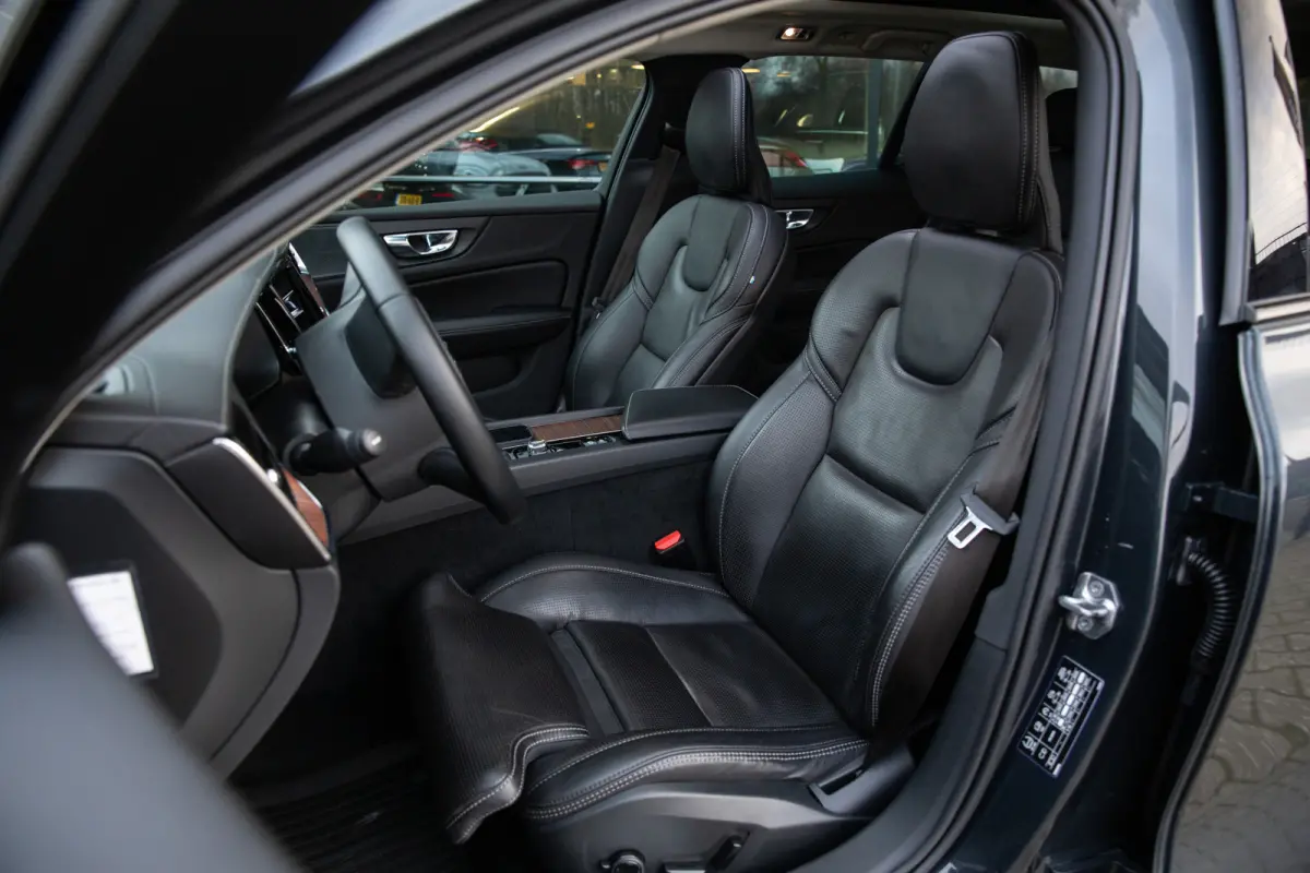 2.0 T5 AWD Inscription , Pano, H&K, Stoelventilatie, HUD, Massage, Carplay