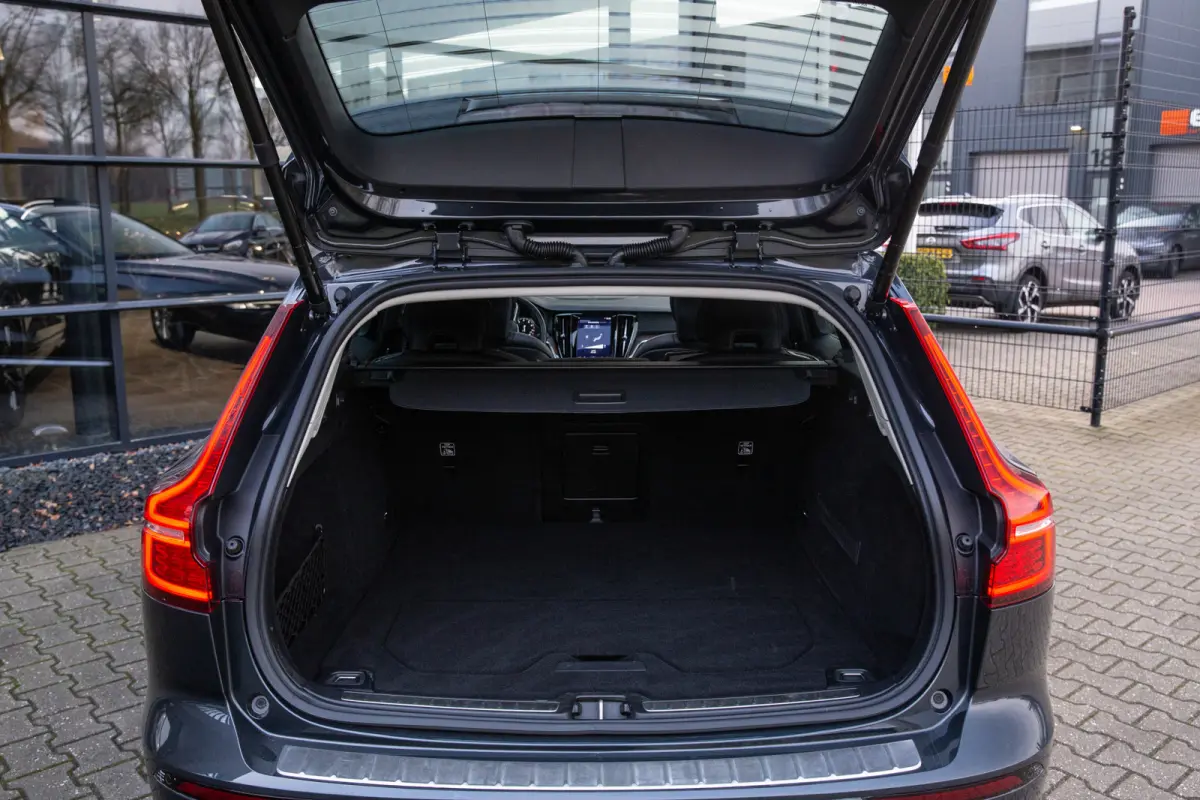 2.0 T5 AWD Inscription , Pano, H&K, Stoelventilatie, HUD, Massage, Carplay