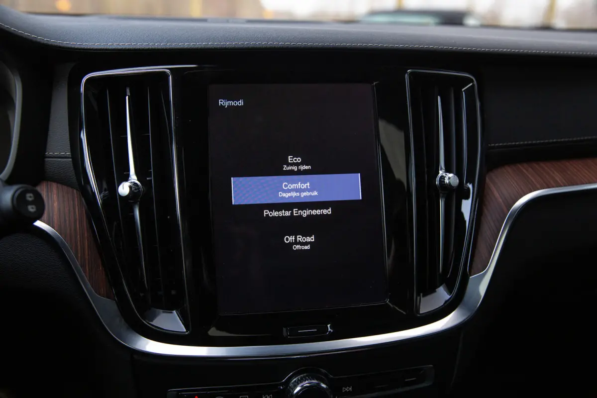 2.0 T5 AWD Inscription , Pano, H&K, Stoelventilatie, HUD, Massage, Carplay