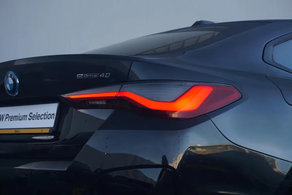 Gran Coupé eDrive40 M Sportpakket 18'' / Head-Up Display / Parking Assistant Plus / Schuif-/kanteldak / Trekhaak