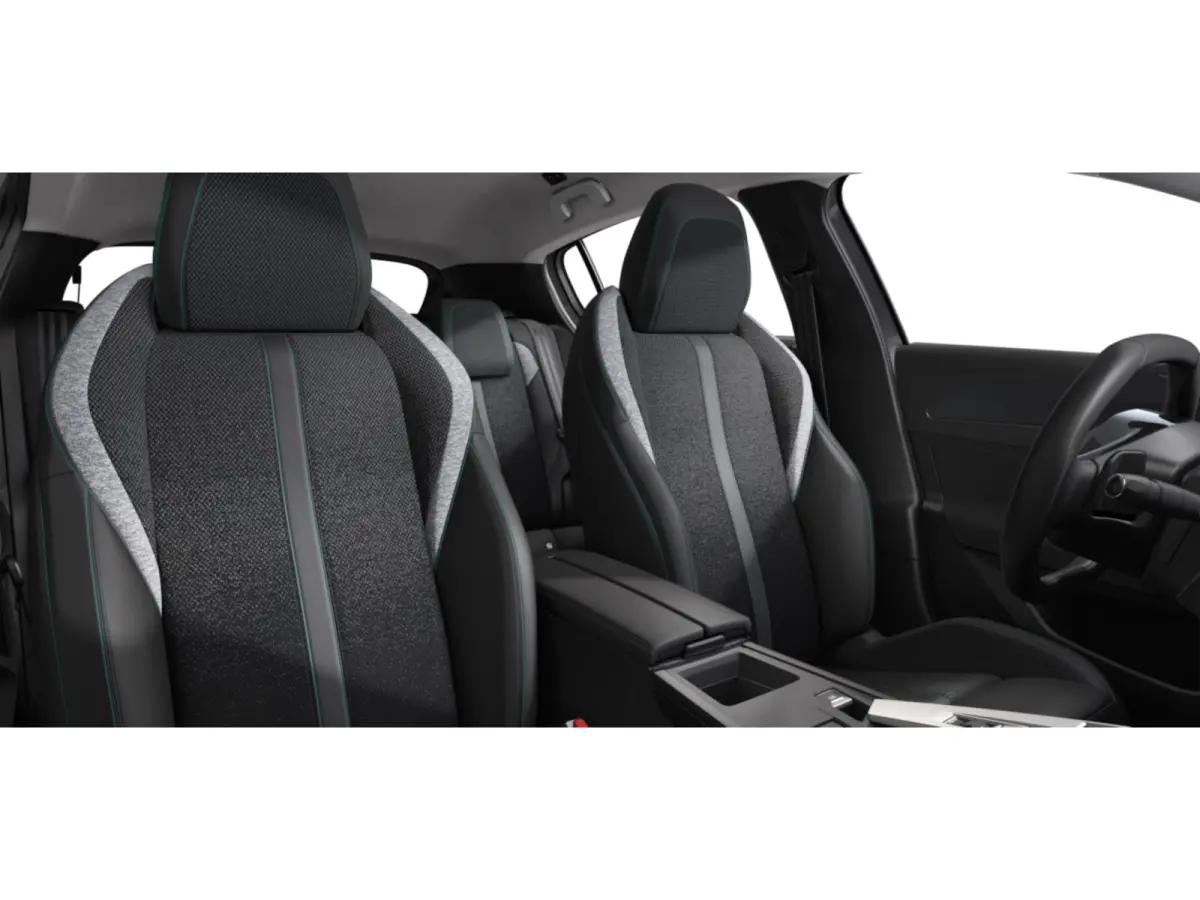 Active Pack Business | Autonomous Emergency Braking d.m.v. radar i.p.v. camera | Climate control met links/rechts gescheiden regeling en high efficiëncy koolstoffilter | Elektrische parkeer