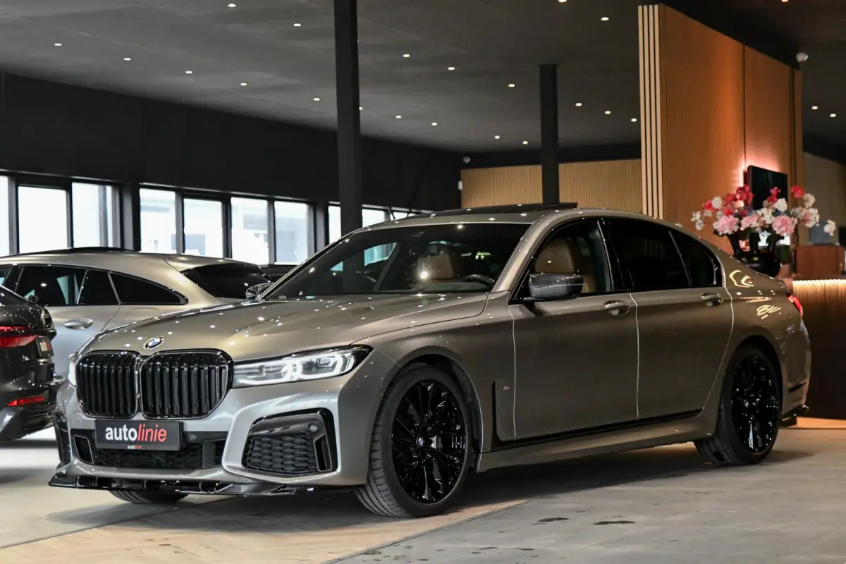 730d M-Sport. Pano, Softclose, HUD, Luchtv, 360, Keyless, Aero, Hifi, CarPlay, Sfeer!