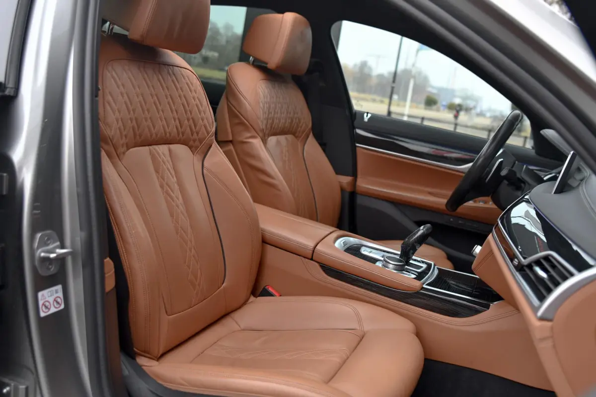 730d M-Sport. Pano, Softclose, HUD, Luchtv, 360, Keyless, Aero, Hifi, CarPlay, Sfeer!