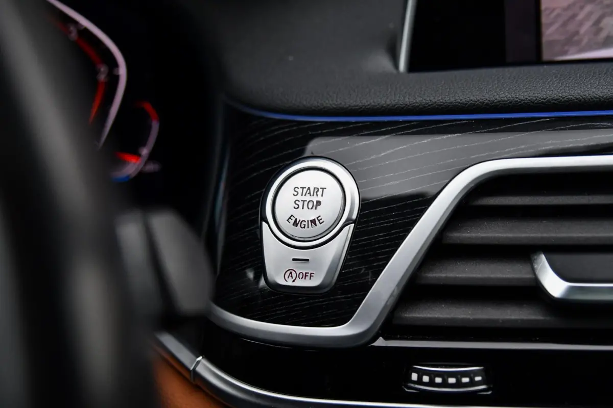 730d M-Sport. Pano, Softclose, HUD, Luchtv, 360, Keyless, Aero, Hifi, CarPlay, Sfeer!