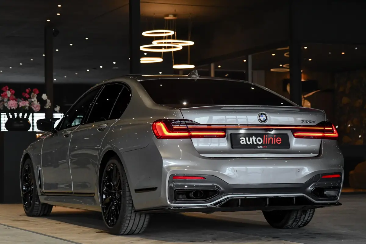 730d M-Sport. Pano, Softclose, HUD, Luchtv, 360, Keyless, Aero, Hifi, CarPlay, Sfeer!