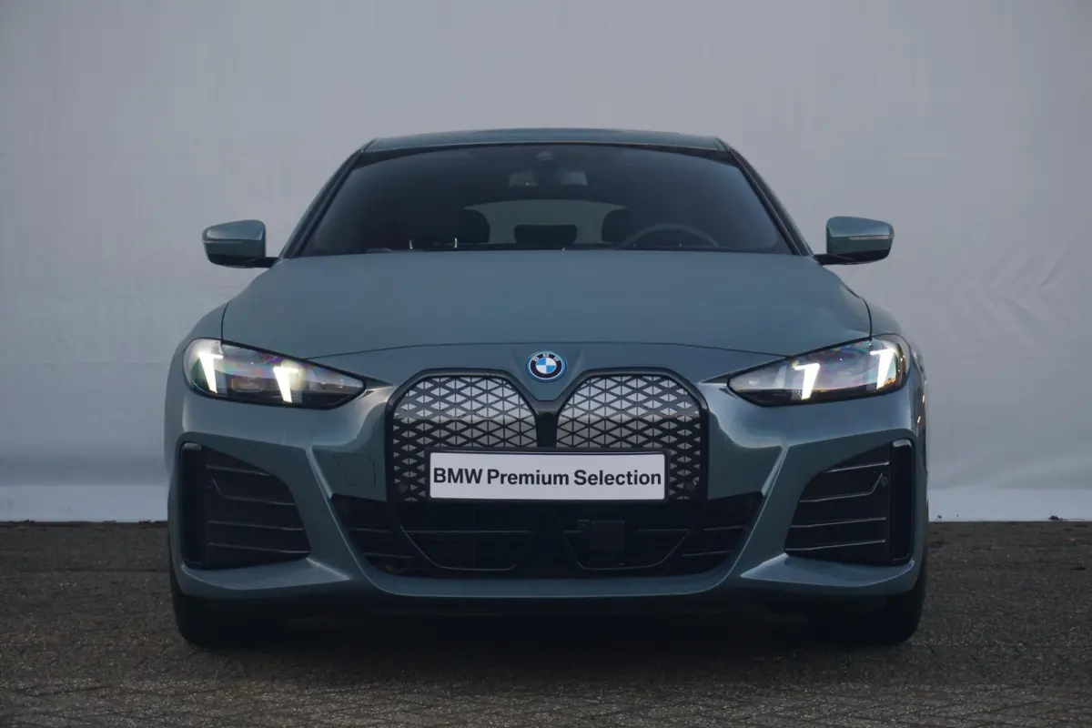 Gran Coupé eDrive35 M Sportpakket Pro 20'' / Schuif-/kanteldak / Active Cruise Control / Stuurwielrand verwarmd / Trekhaak