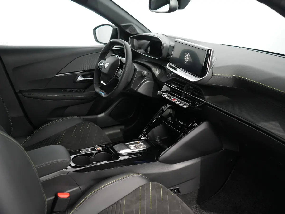 GT | Adaptieve cruise control met Stop&Go functie | Elektrische parkeerrem | Elektrische parkeerrem