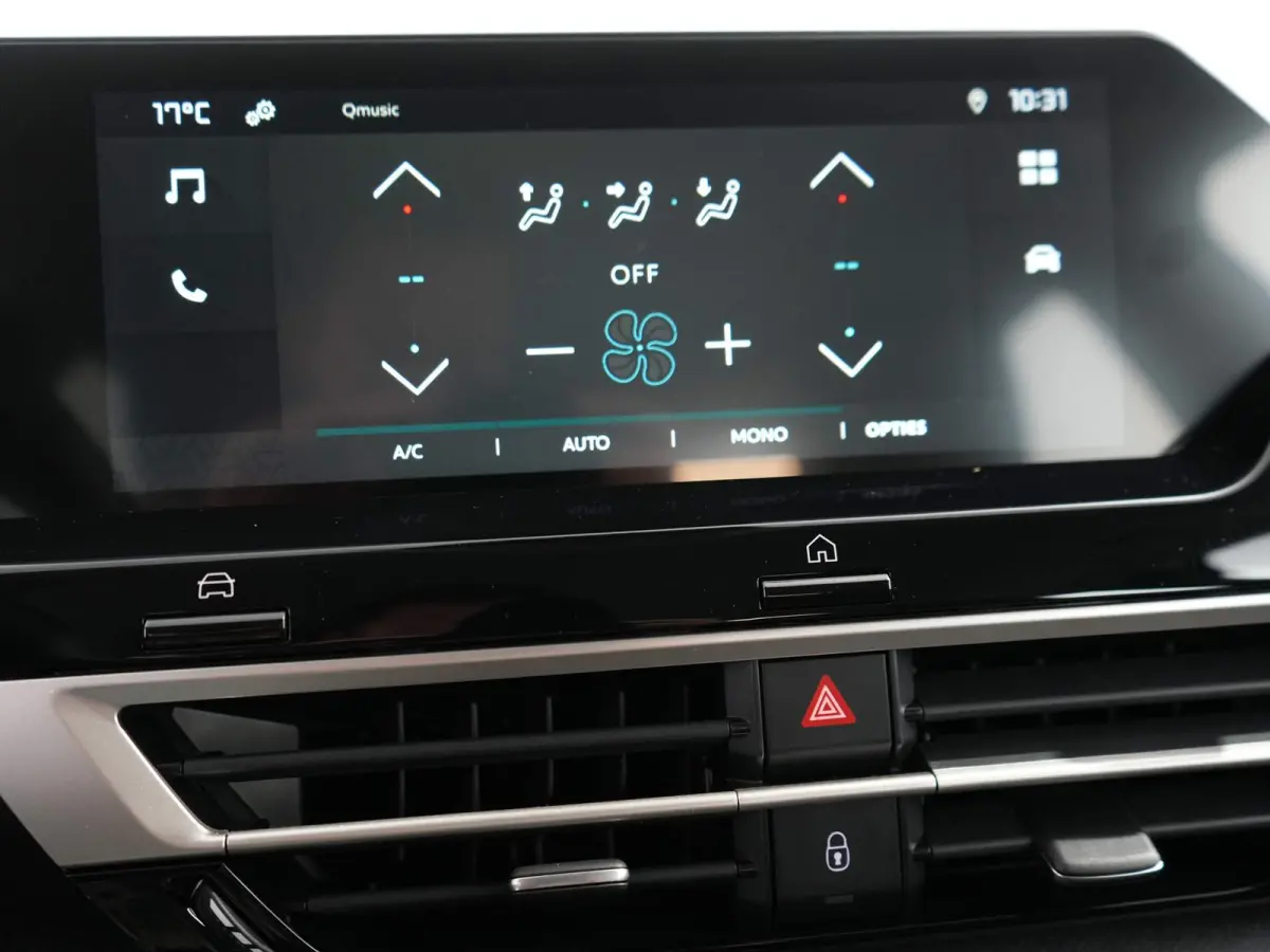 Plus 54 kWh | Achteruitrijcamera | Achteruitrijcamera | Airco (automatisch) | Apple Carplay / Android Auto