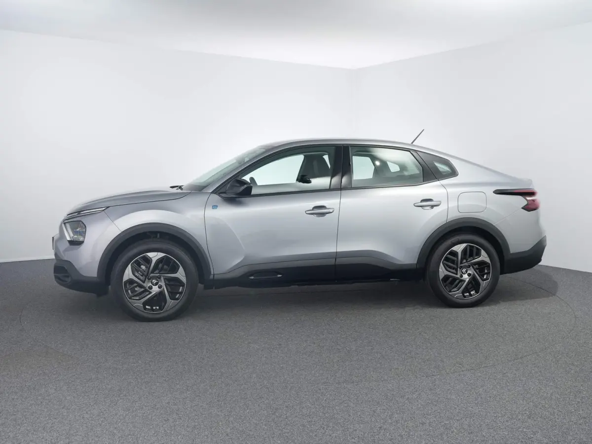 Plus 54 kWh | Achteruitrijcamera | Achteruitrijcamera | Airco (automatisch) | Apple Carplay / Android Auto