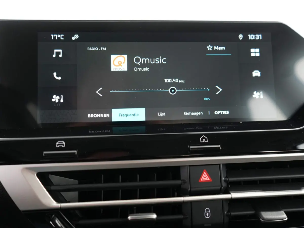 Plus 54 kWh | Achteruitrijcamera | Achteruitrijcamera | Airco (automatisch) | Apple Carplay / Android Auto