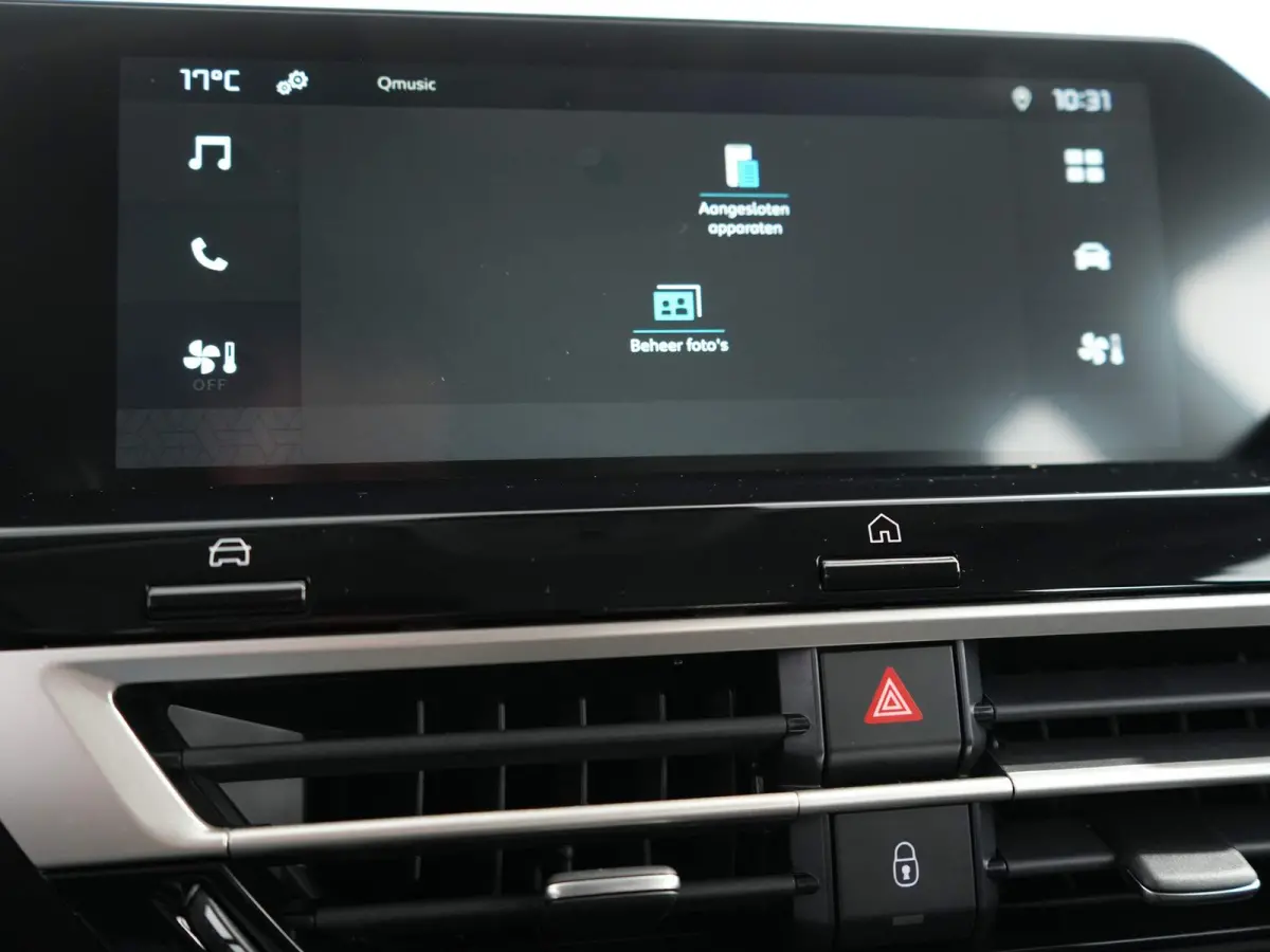 Plus 54 kWh | Achteruitrijcamera | Achteruitrijcamera | Airco (automatisch) | Apple Carplay / Android Auto