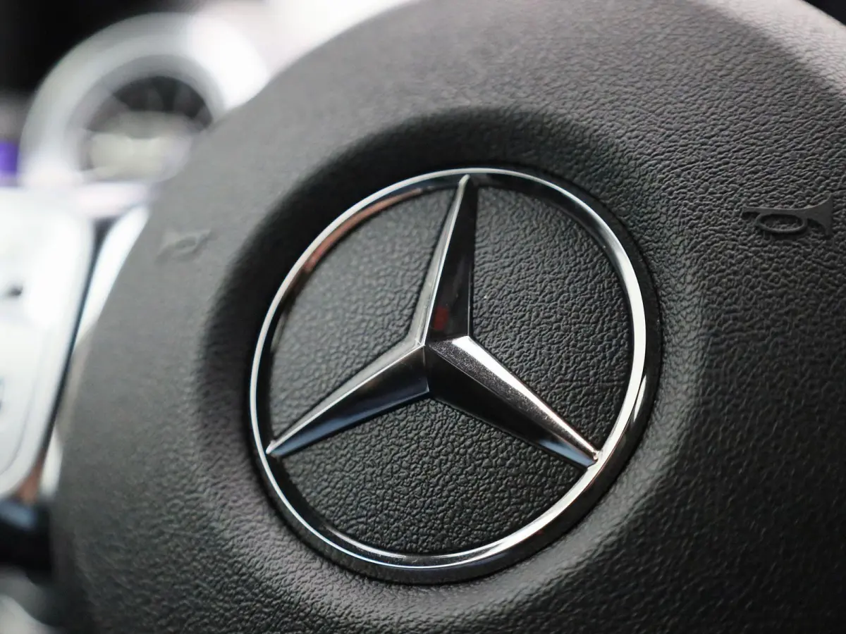 250 e Business Solution AMG Limited | Automaat | Apple Carplay / Android Auto | Sfeerverlichting | Achteruitrijcamera | Stoelverwarming |