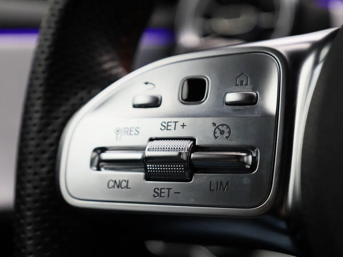 250 e Business Solution AMG Limited | Automaat | Apple Carplay / Android Auto | Sfeerverlichting | Achteruitrijcamera | Stoelverwarming |