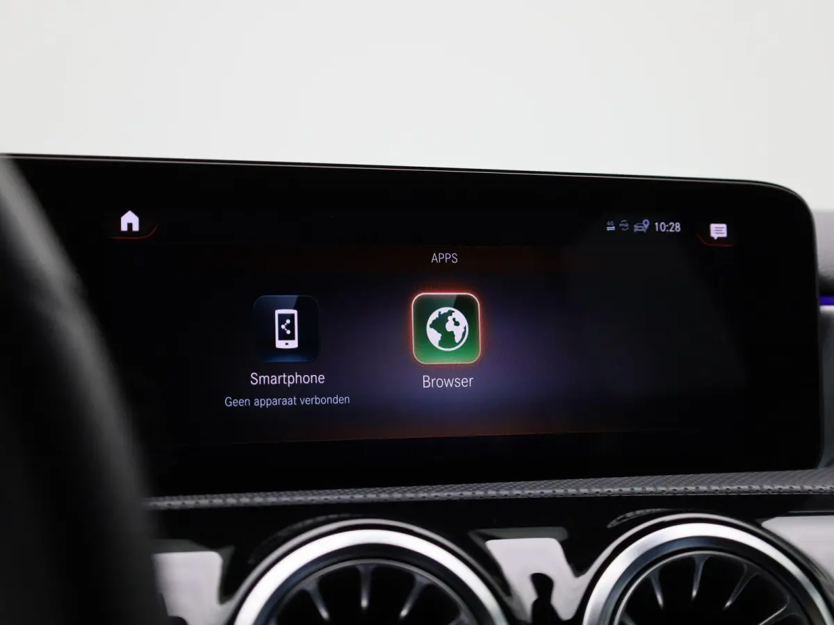 250 e Business Solution AMG Limited | Automaat | Apple Carplay / Android Auto | Sfeerverlichting | Achteruitrijcamera | Stoelverwarming |
