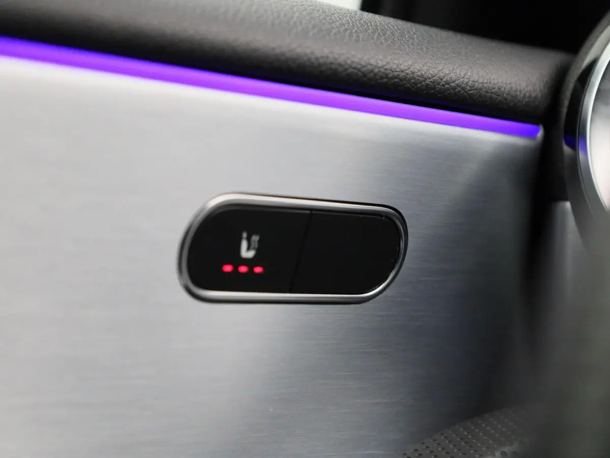 250 e Business Solution AMG Limited | Automaat | Apple Carplay / Android Auto | Sfeerverlichting | Achteruitrijcamera | Stoelverwarming |