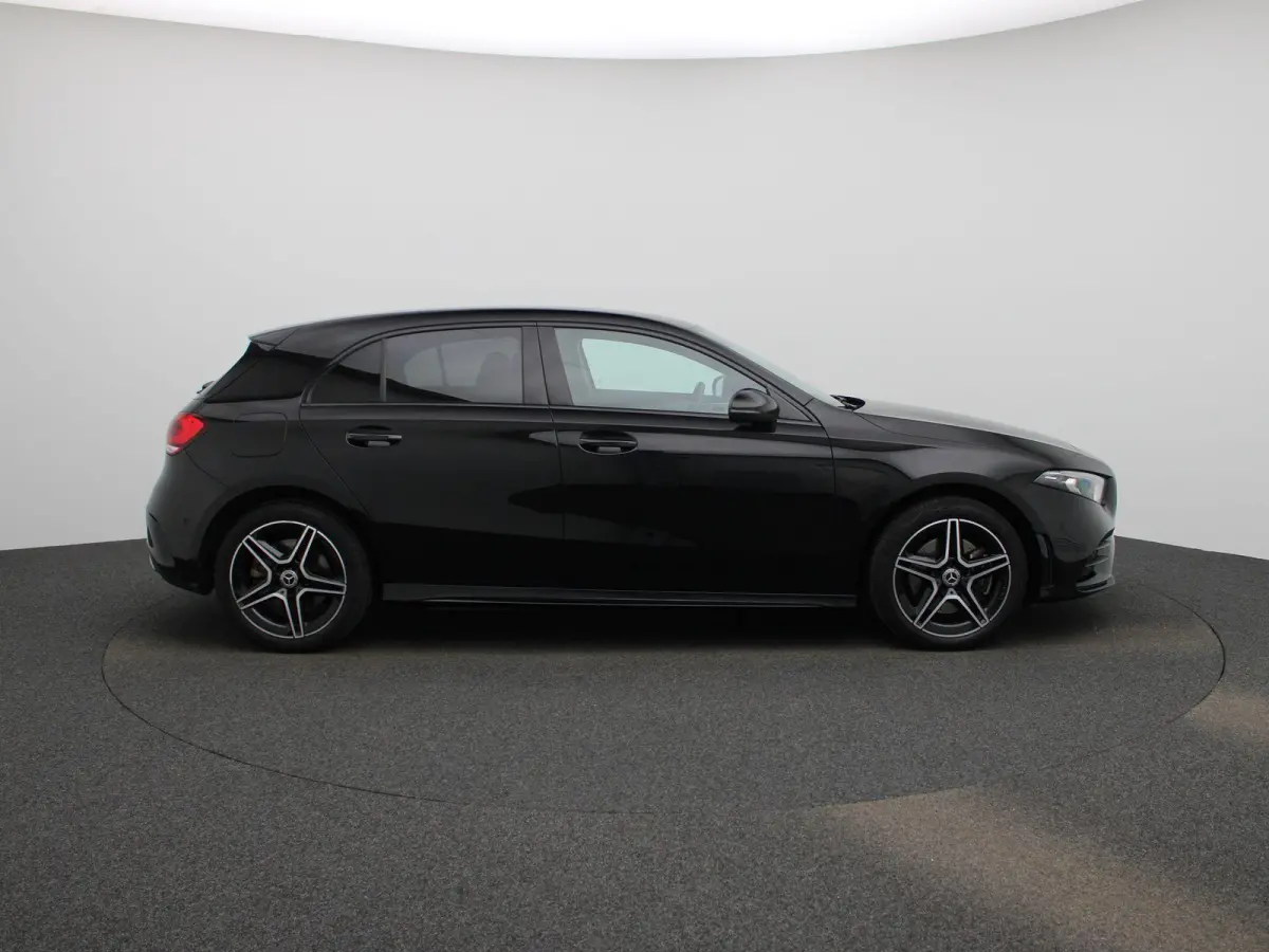250 e Business Solution AMG Limited | Automaat | Apple Carplay / Android Auto | Sfeerverlichting | Achteruitrijcamera | Stoelverwarming |