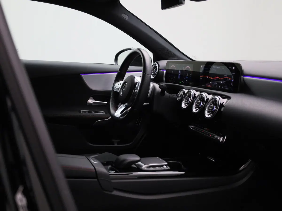250 e Business Solution AMG Limited | Automaat | Apple Carplay / Android Auto | Sfeerverlichting | Achteruitrijcamera | Stoelverwarming |