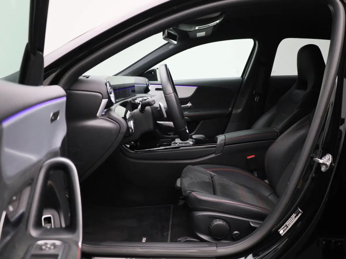 250 e Business Solution AMG Limited | Automaat | Apple Carplay / Android Auto | Sfeerverlichting | Achteruitrijcamera | Stoelverwarming |