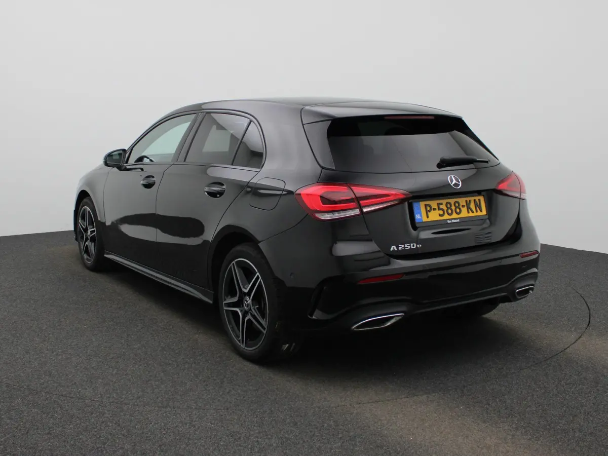 250 e Business Solution AMG Limited | Automaat | Apple Carplay / Android Auto | Sfeerverlichting | Achteruitrijcamera | Stoelverwarming |