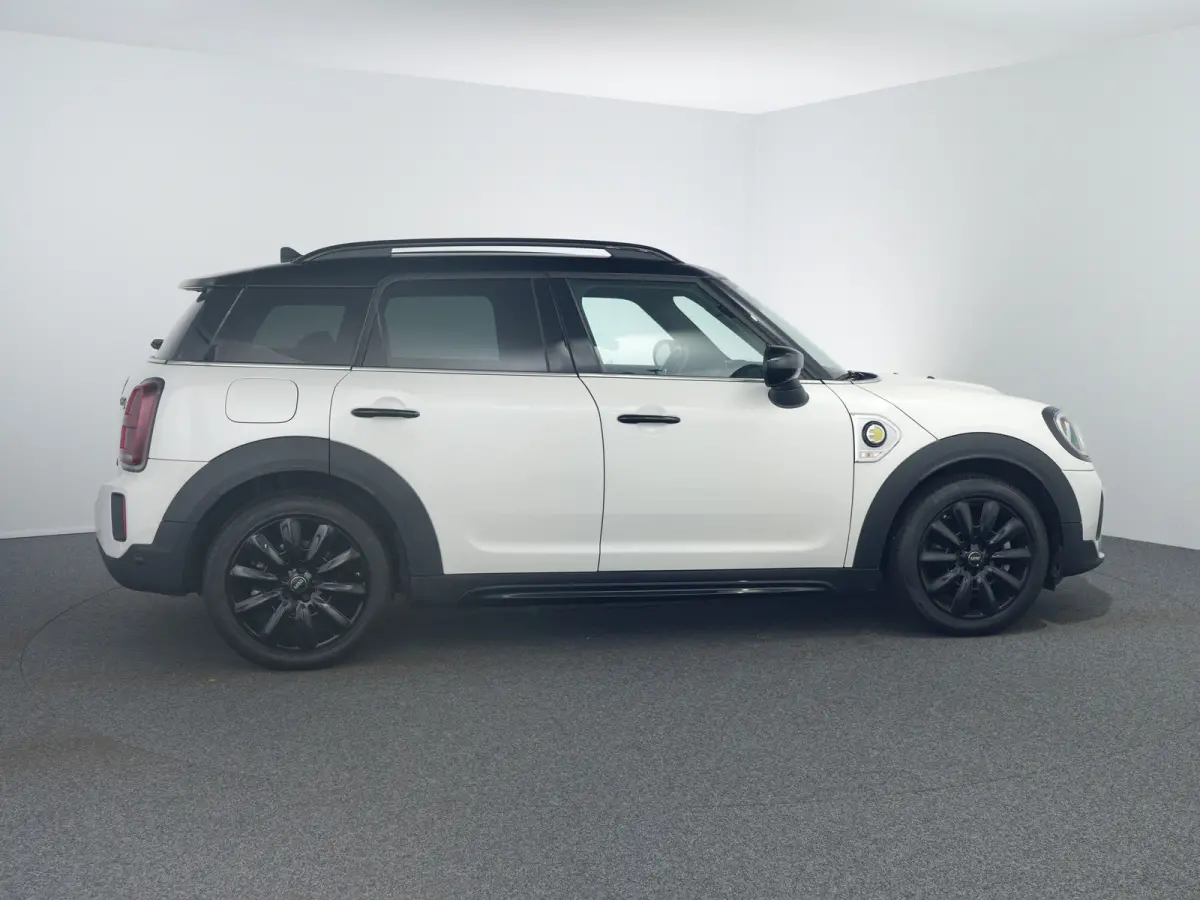 2.0 Cooper ALL4 Chili | PHEV | Camera | Keyless | 18" Lichtmetalen Velgen | Stoelverwarming Voor
