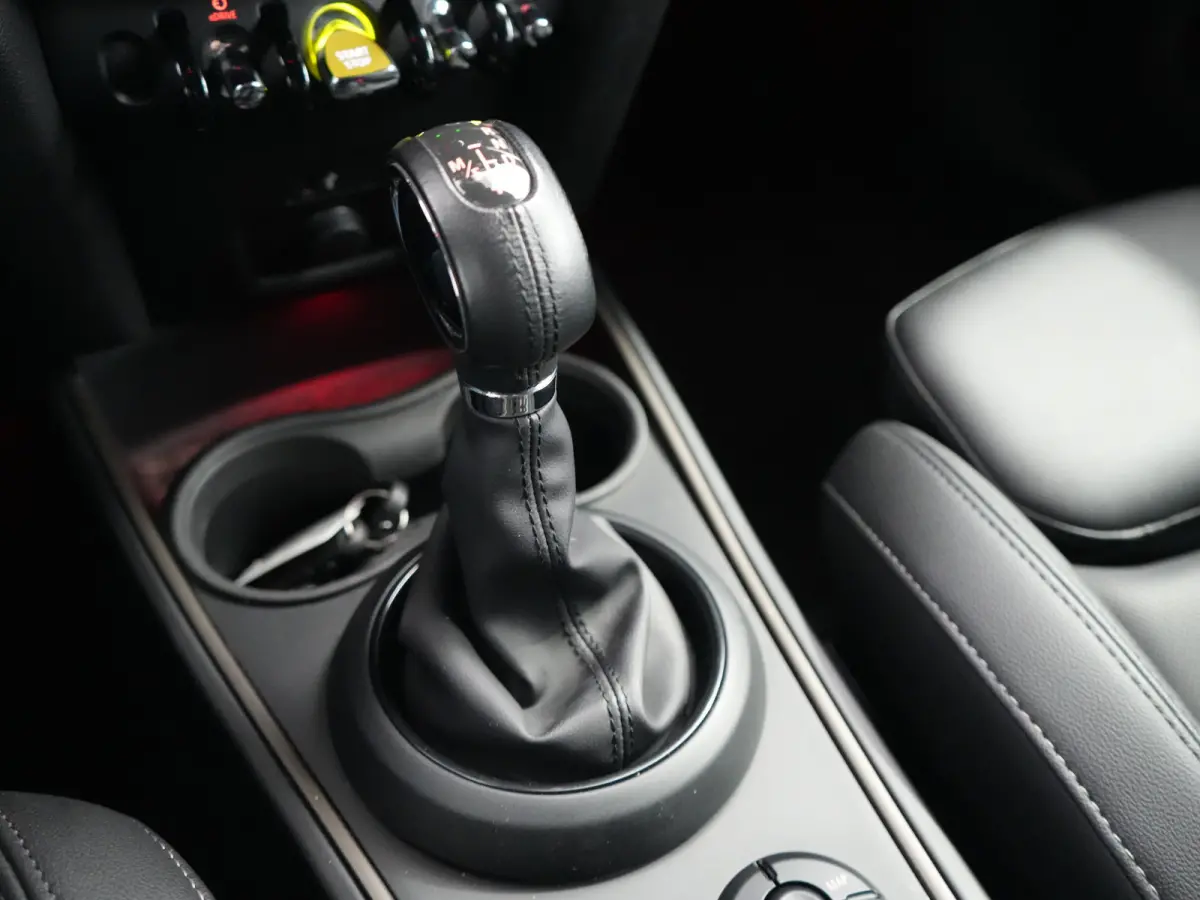 2.0 Cooper ALL4 Chili | PHEV | Camera | Keyless | 18" Lichtmetalen Velgen | Stoelverwarming Voor