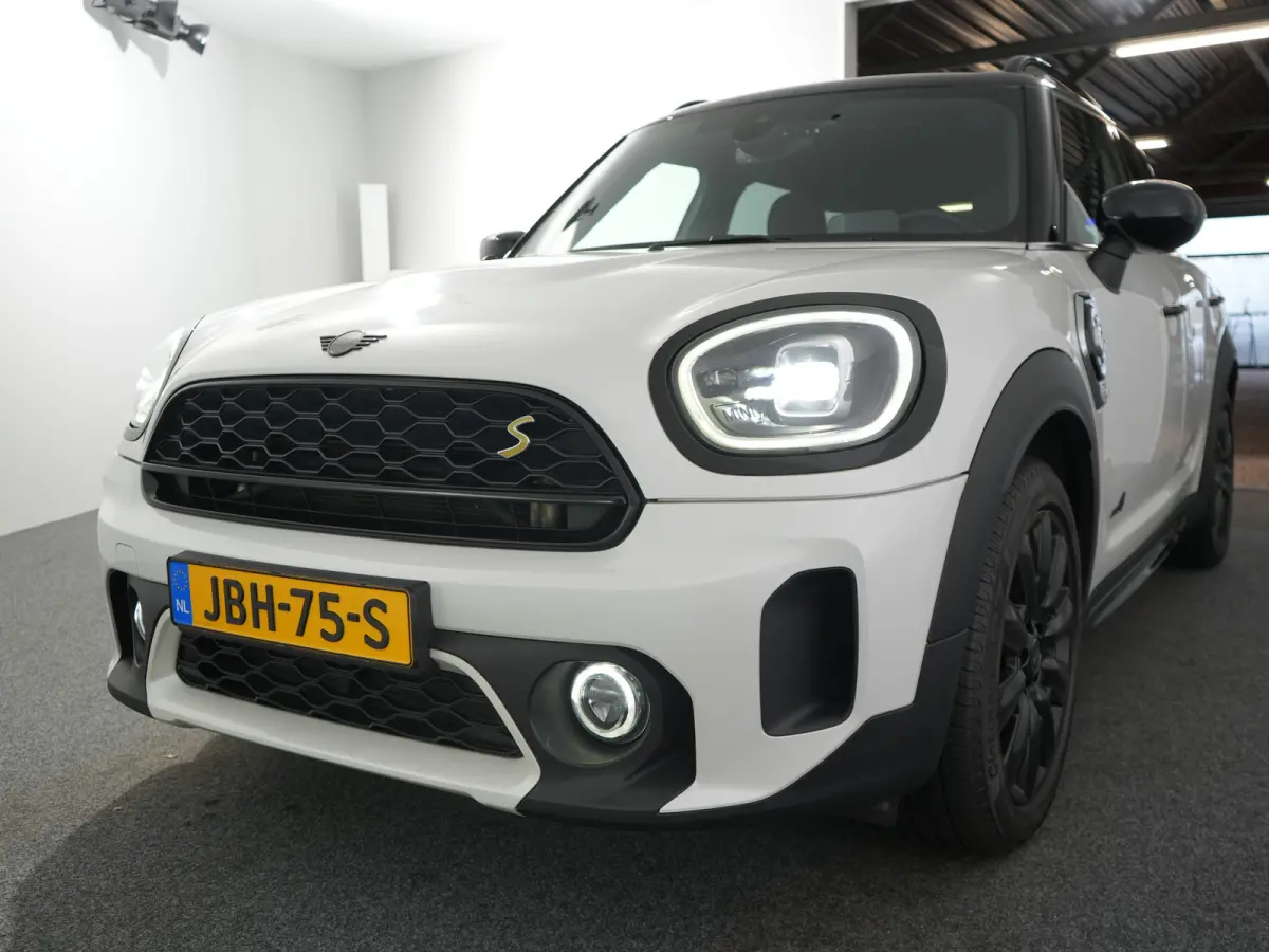 2.0 Cooper ALL4 Chili | PHEV | Camera | Keyless | 18" Lichtmetalen Velgen | Stoelverwarming Voor